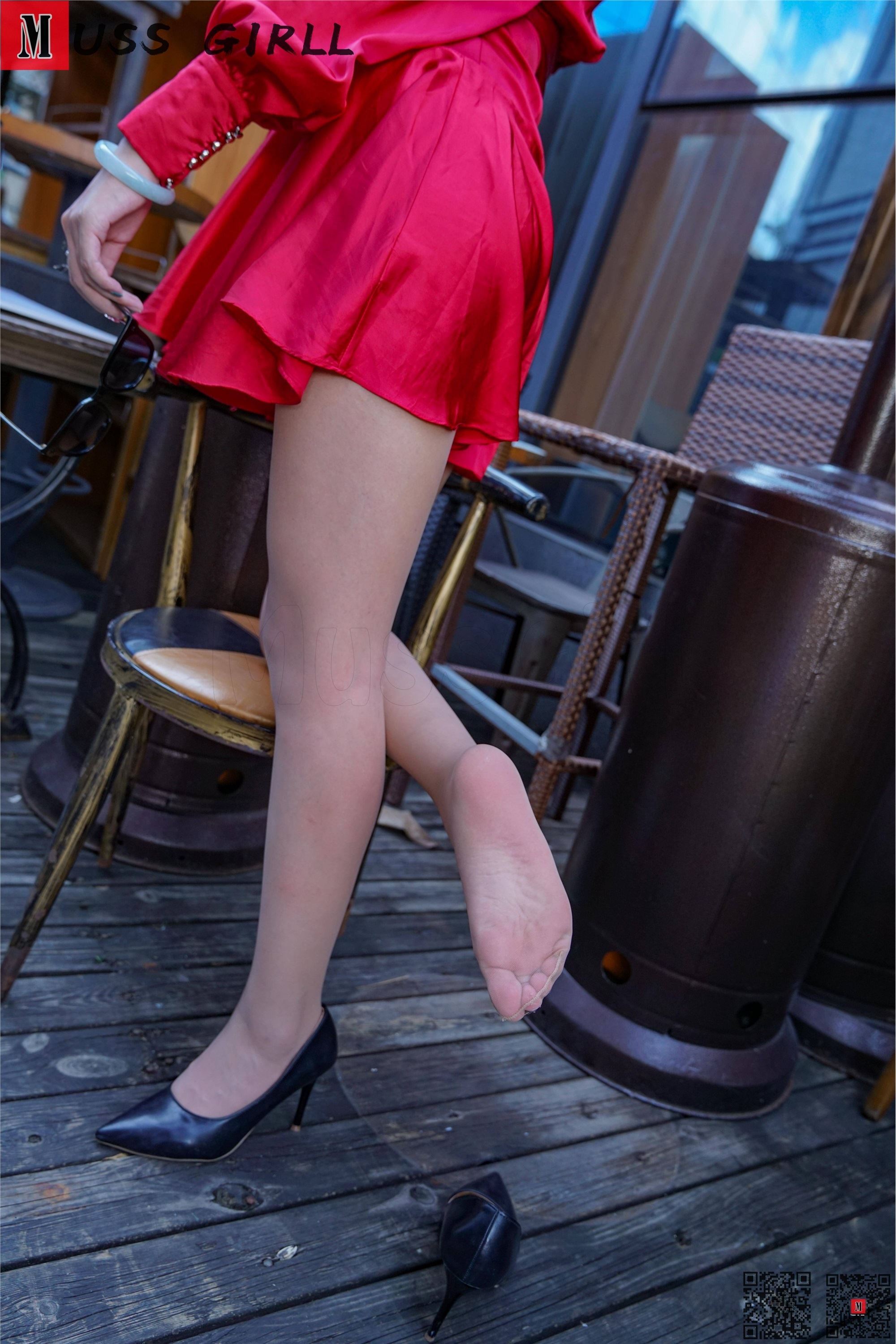 MussGirl慕丝女郎  NO.174 丝袜红裙